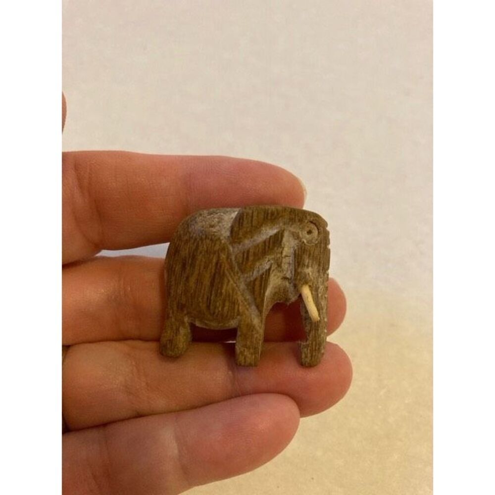 Carved Wooden Miniature Elephant Figurines Lot of 2 Animal Minis - Picture 5 of 11